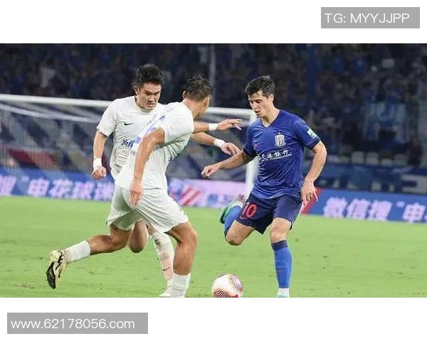 南通支云迎战申花期待精彩对决双方球员全力以赴争夺胜利荣耀 南通支云迎战申花期待精彩对决双方球员全力以赴争夺胜利荣耀