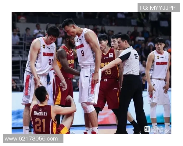 吴前:从篮球场上的领袖到社会责任的践行者 吴前:从篮球场上的领袖到社会责任的践行者